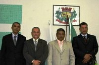 Nova mesa diretora toma posse